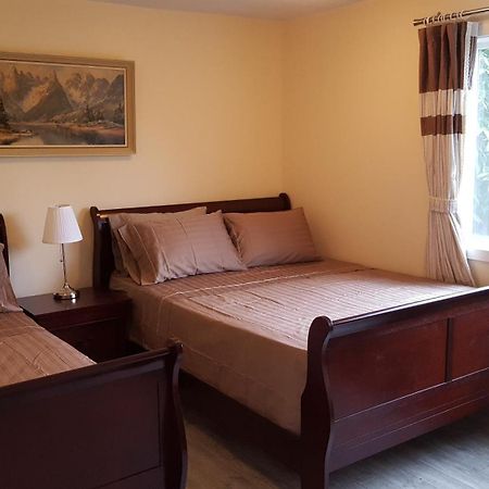Richmond Vancouver Airport Comfy Home Екстериор снимка