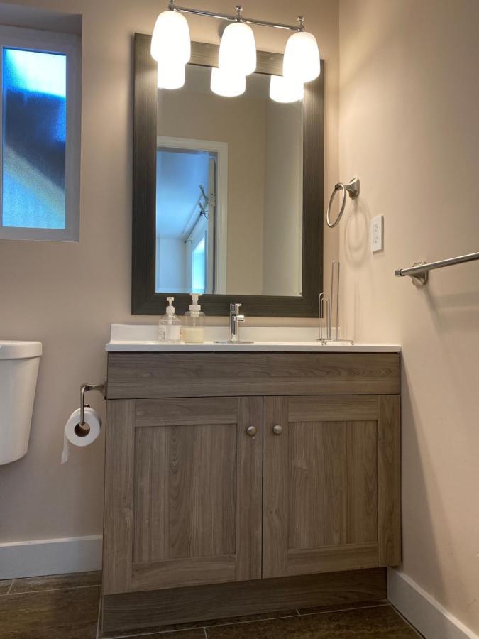Richmond Vancouver Airport Comfy Home Екстериор снимка
